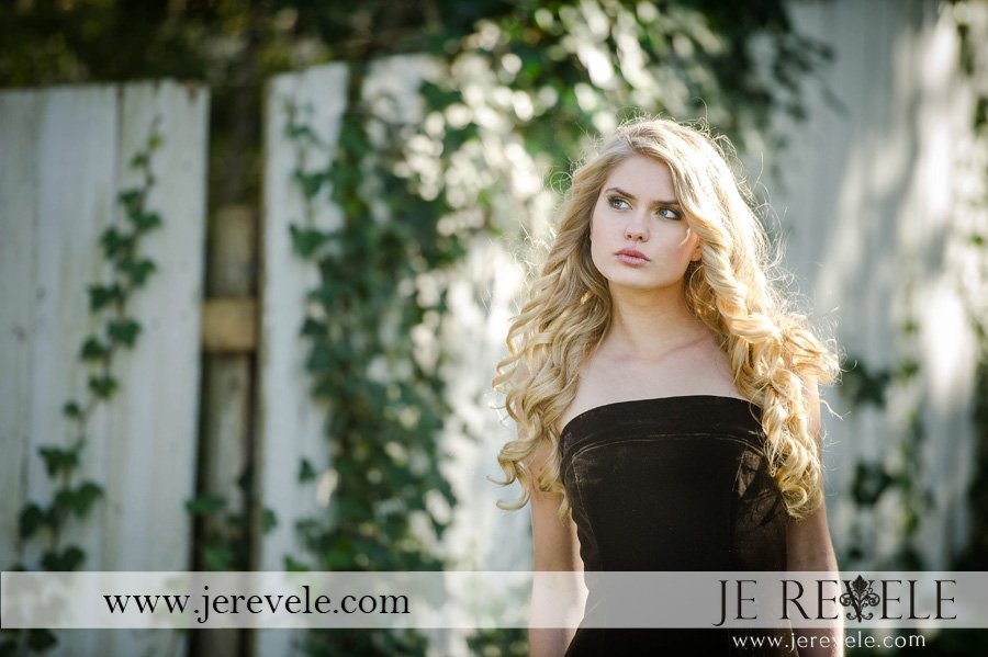 ALEXANDRIA MORGAN RUNS STRAPLESS